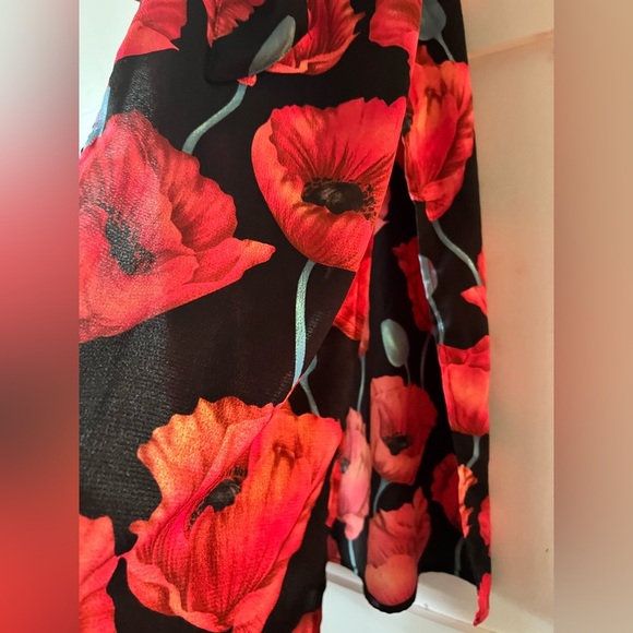 H&M Red and Black Floral Kimono Top - Picture 4 of 4